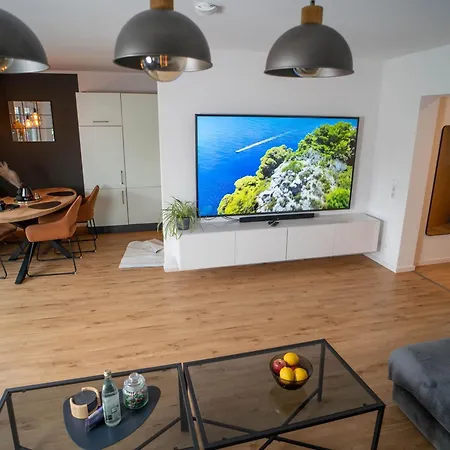 Morehome Sonnenterrasse & Heimkino Switch 2 Daire *